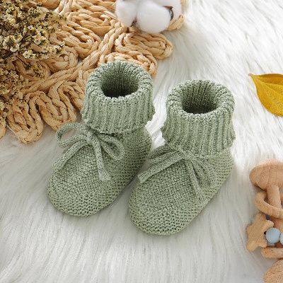 chaussure bebe en crochet chaud